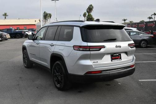 2024 Jeep Grand Cherokee L Laredo