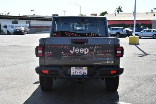 2021 Jeep Gladiator Overland