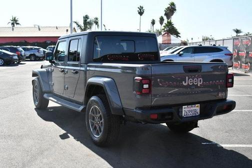 2021 Jeep Gladiator Overland