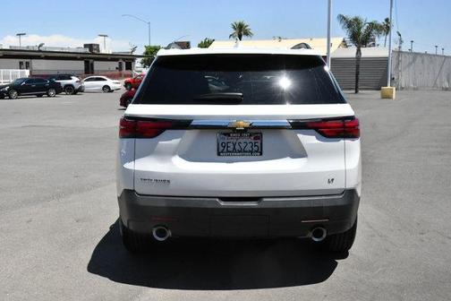 Summit White 2023 Chevrolet Traverse LT Cloth