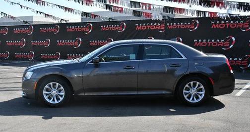 2023 Chrysler 300 Touring