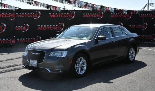 2023 Chrysler 300 Touring