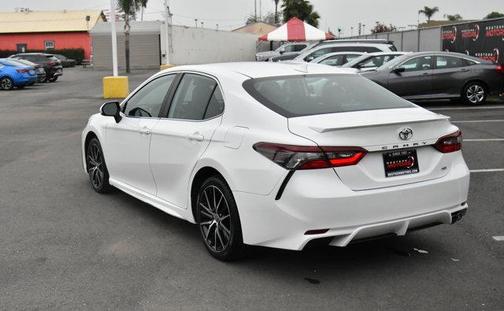 2024 Toyota Camry SE