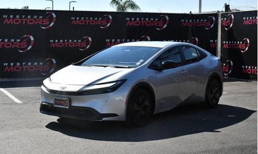 2025 Toyota Prius LE