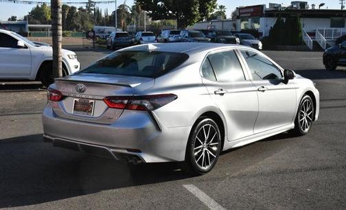 2024 Toyota Camry SE