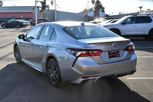 2024 Toyota Camry SE