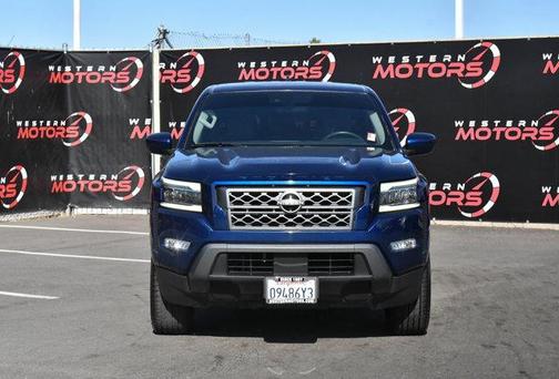 2023 Nissan Frontier SV