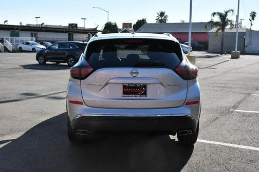 2023 Nissan Murano SV