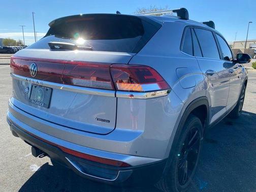 2024 Volkswagen Atlas Cross Sport 2.0T SE w/Technology