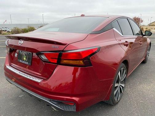 2022 Nissan Altima 2.5 SR