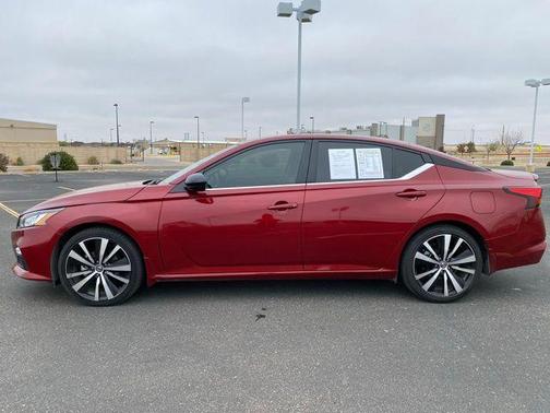 2022 Nissan Altima 2.5 SR