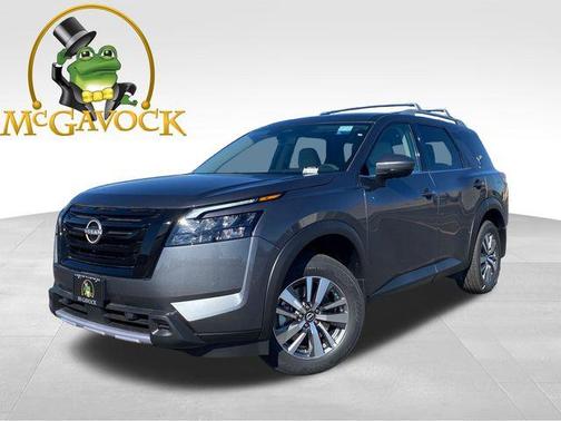 2025 Nissan Pathfinder SL