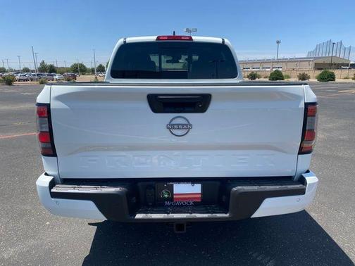 2025 Nissan Frontier SV