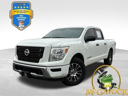 2022 Nissan Titan SV