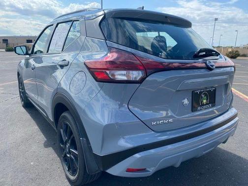 2023 Nissan Kicks SR