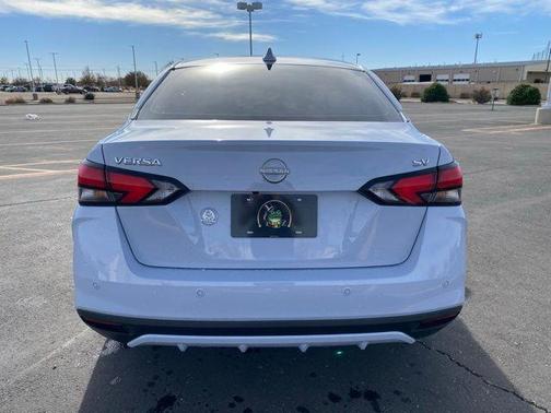 2024 Nissan Versa 1.6 SV
