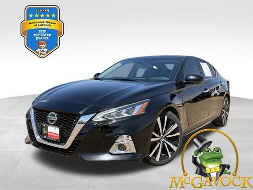 Black 2019 Nissan Altima 2.5 Platinum