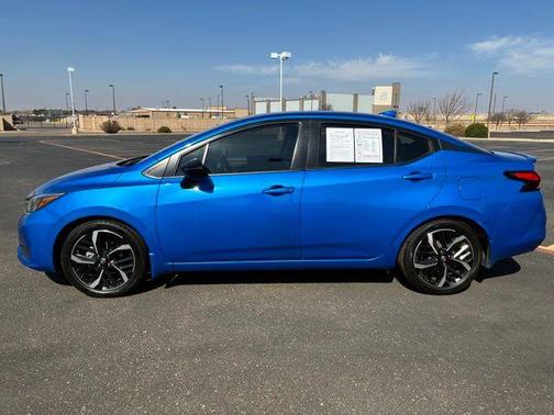 2023 Nissan Versa 1.6 SR