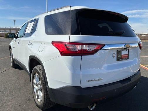 2021 Chevrolet Traverse LT Cloth