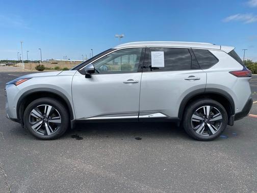 2022 Nissan Rogue Platinum