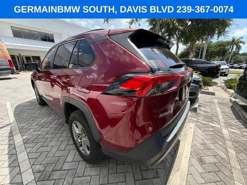 Pearl 2022 Toyota RAV4 XLE