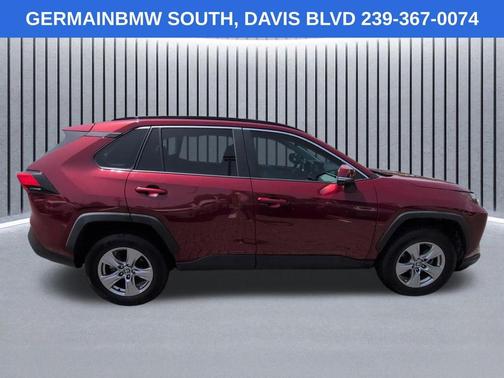 Pearl 2022 Toyota RAV4 XLE