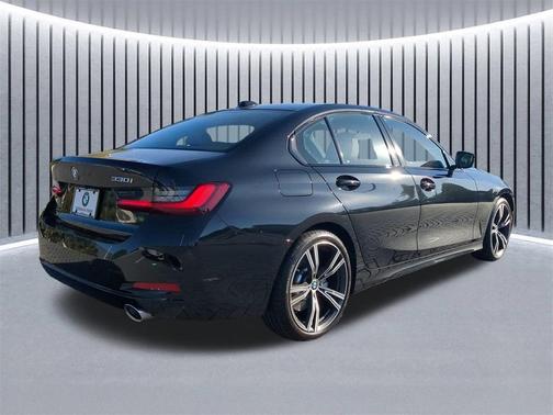 2023 BMW 330 i