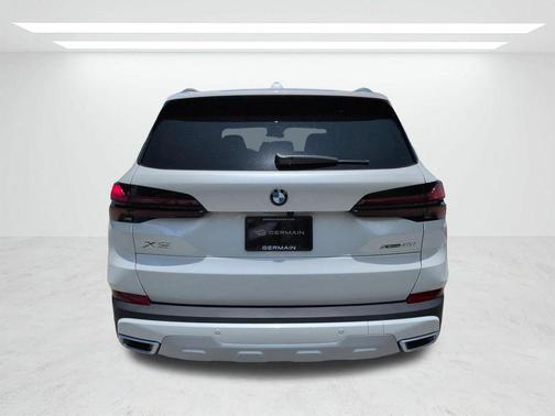 Mineral White Metallic 2026 BMW X5 xDrive40i