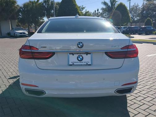 2018 BMW 740 i xDrive