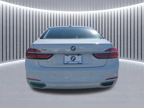 2018 BMW 740 i xDrive