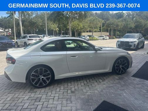 Mineral White Metallic 2024 BMW 230 i