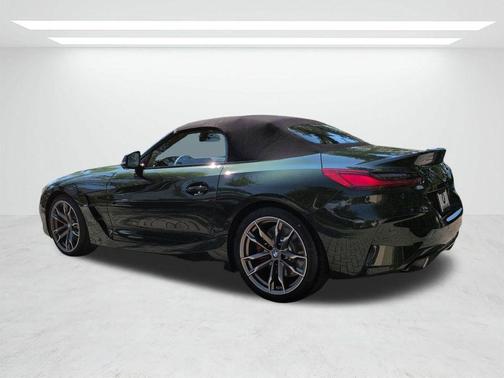 San Remo Green Metallic 2026 BMW Z4 M40i