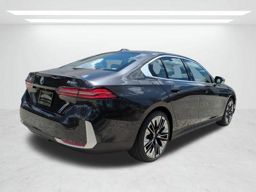 Dark Graphite Metallic 2027 BMW 530 i xDrive