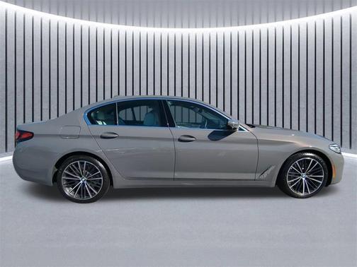 2021 BMW 530 i