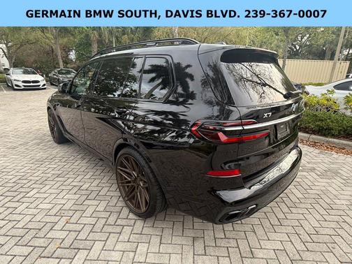 2023 BMW X7 M60i