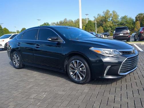 2018 Toyota Avalon XLE
