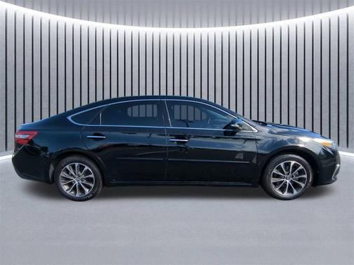 2018 Toyota Avalon XLE