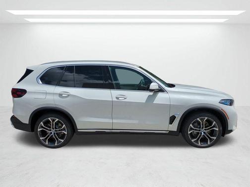 Alpine White 2026 BMW X5 xDrive40i