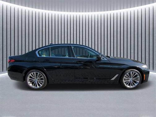 2023 BMW 530 i