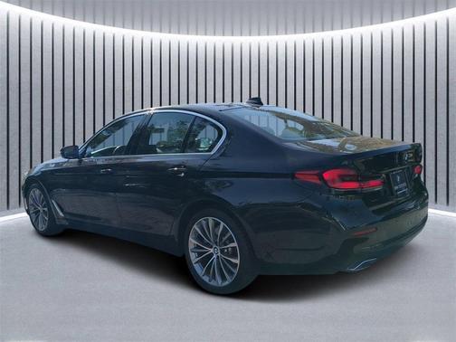 2023 BMW 530 i