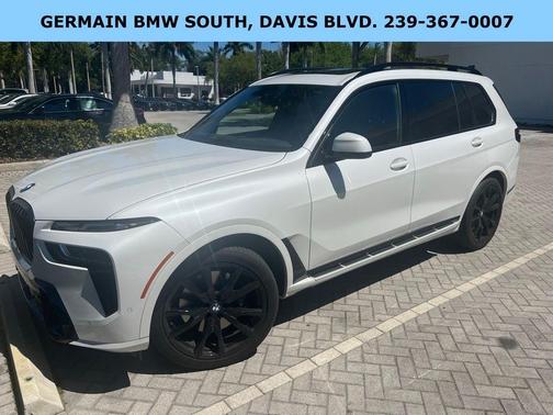 White Metallic 2023 BMW X7 xDrive40i