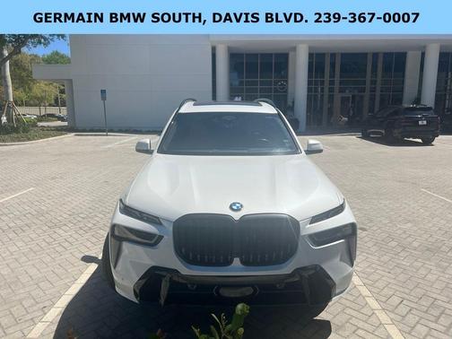 White Metallic 2023 BMW X7 xDrive40i