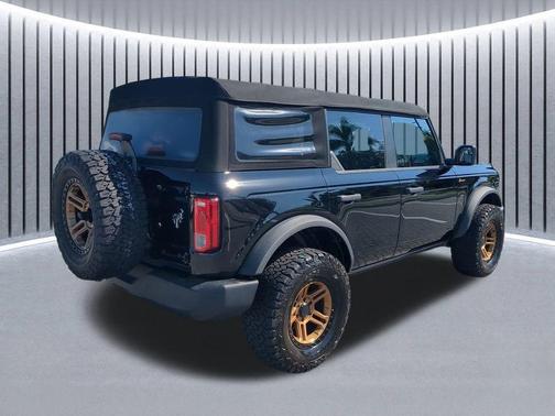 2021 Ford Bronco Base