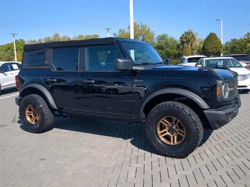 2021 Ford Bronco Base