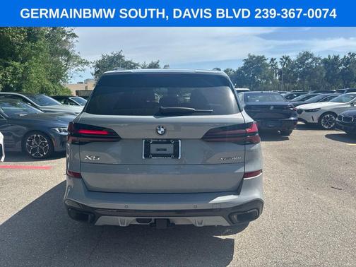 Gray Metallic 2025 BMW X5 xDrive40i