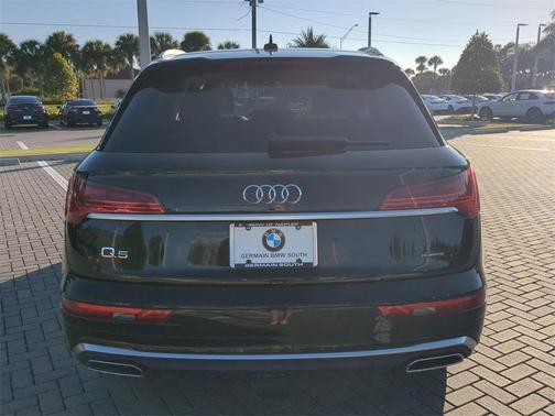 2022 Audi Q5 45 S line quattro Premium