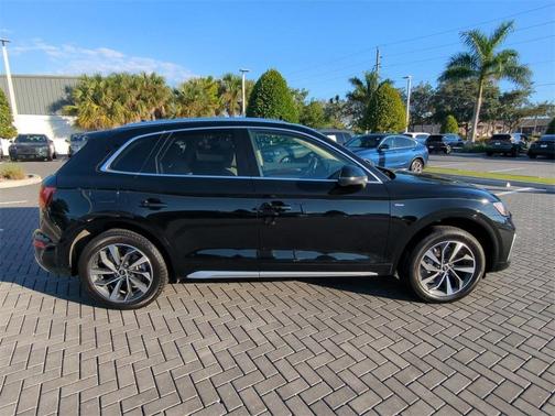 2022 Audi Q5 45 S line quattro Premium
