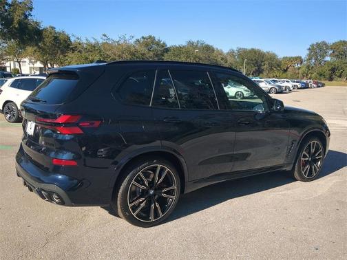 2026 BMW X5 M60i