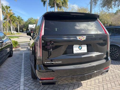 2021 Cadillac Escalade ESV Sport
