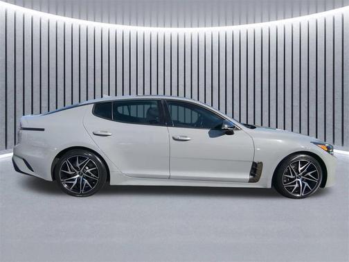 2022 Kia Stinger GT-Line